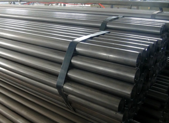 为什么304不锈钢管焊缝是玄色？