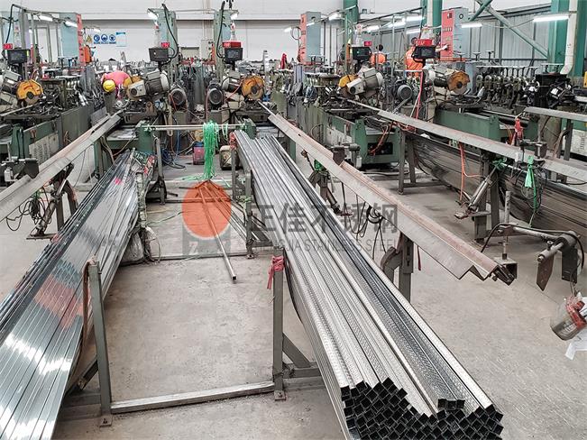 压花不锈钢管厂家